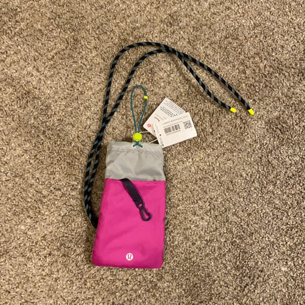 LuLuLemon Play Forward Cross Body Pouch